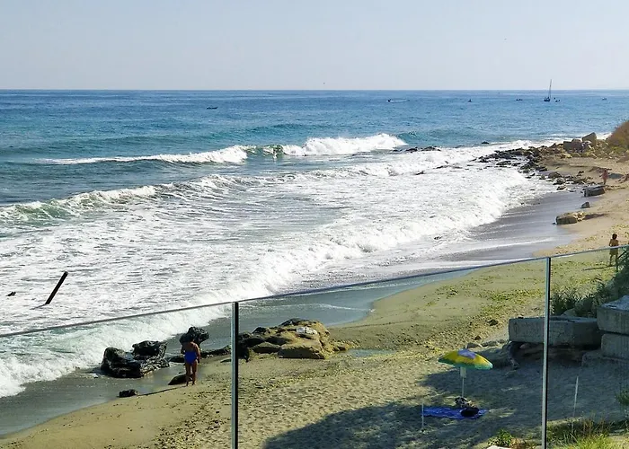 - Cosiness 4 Meters From The Sea Villa *